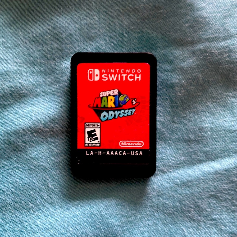 CASE NOT INCLUDED